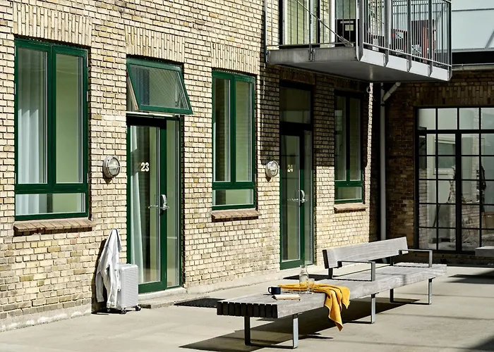Brik Apartment Hotel